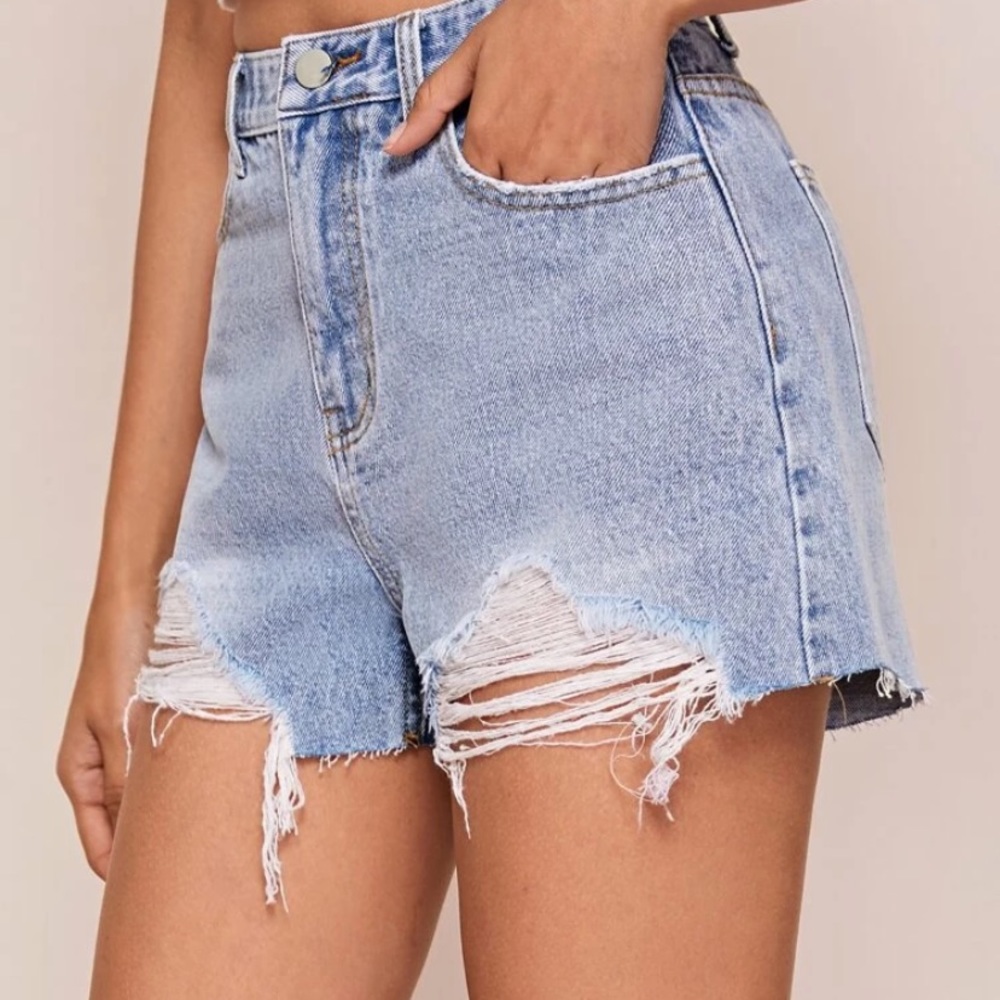 Bleached Raw Washed Hem Ripper Denim Shorts - Picture 4 of 4